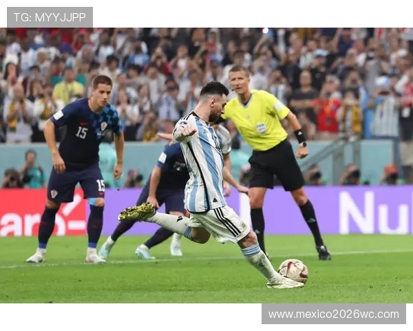 卡塔尔世界杯最佳射手的比赛表现与其他顶级射手的对比分析